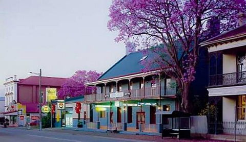 Royal Hotel Singleton - Tourism Caloundra 0
