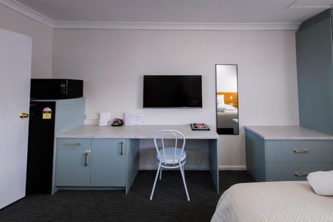 Roydons Motor Inn - Tourism Caloundra 3