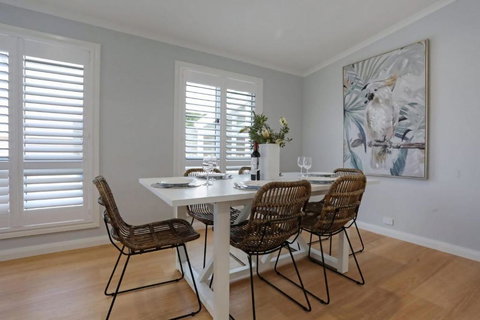 Ruby Moon - Tourism Caloundra 1