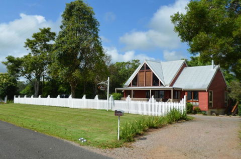 Ruddles Retreat - Tourism Caloundra 2