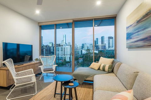 Russell St. Retreat Near Brisbane Convention Centre - Tourism Caloundra 3