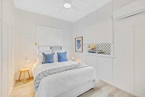 Sage Cottage! CBD Perfection! - Tourism Caloundra 2