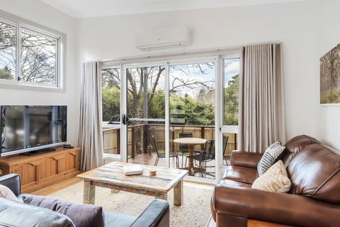 Sahaja Cottage Wentworth Falls - Tourism Caloundra 3