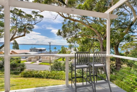 Sally Beach House With Ocean Views - Tourism Caloundra 0