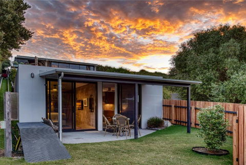 SALT Luxury Couples Bungalow - Tourism Caloundra 1