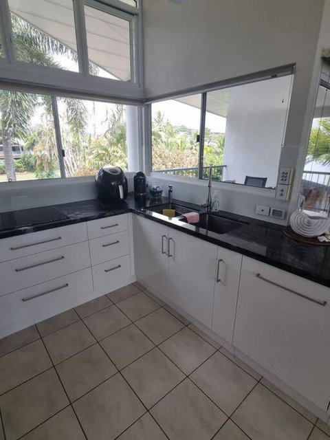Salt On South - Beachfront Bliss - Tourism Caloundra 3