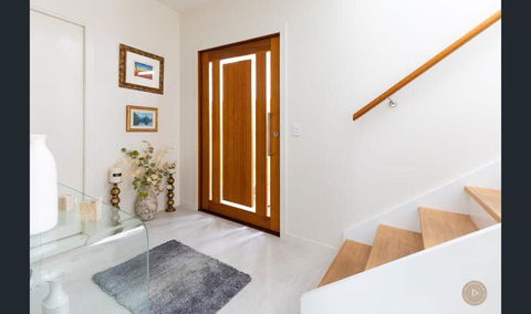 Salt Zen Holiday Townhouse - Tourism Caloundra 2
