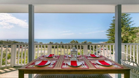 Salty Air Beachside Cottage At Killcare - Tourism Caloundra 1