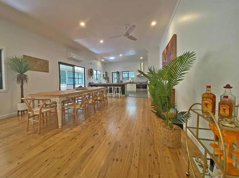 Salty Beach - Tourism Caloundra 1
