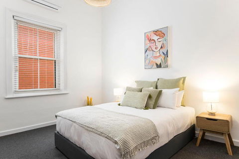 Salty Pines - 3BR House Glenelg South - Tourism Caloundra 2