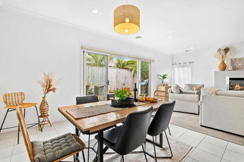 Salty Sage Beach House - Tourism Caloundra 2