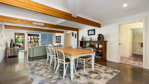 Salty Seaside - Tourism Caloundra 1
