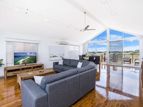 Saltys - Tourism Caloundra 3