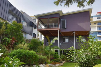 Saltys Place, Pet Friendly And Close To Beach with Tourism Caloundra