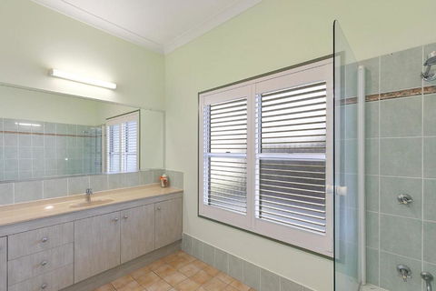 Samarinda Green - Tourism Caloundra 1
