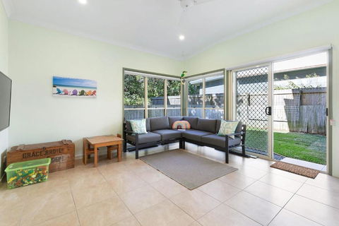 Samarinda Green - Tourism Caloundra 3
