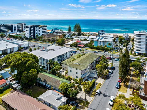 Samuel Grove - Tourism Caloundra 0