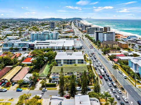 Samuel Grove - Tourism Caloundra 1