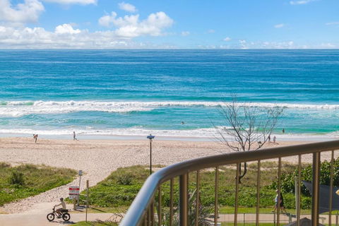 San Simeon 33 - Tourism Caloundra 0