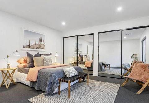 Sanary A Modern Beach Home In Martha Cove - Tourism Caloundra 1
