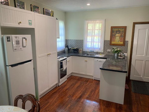 Sancreed Cottage - Tourism Caloundra 3