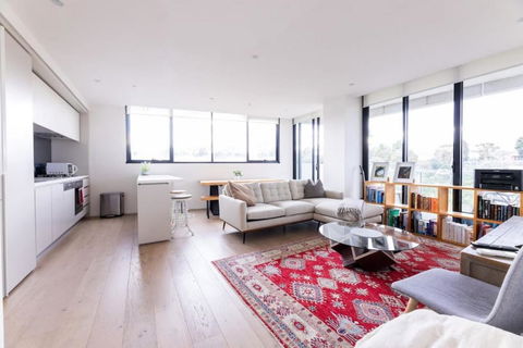 Sanctuary-Effortless City Escape - Tourism Caloundra 2