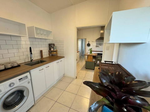 Sand Bars - Spacious, Beach, Pets - Tourism Caloundra 3