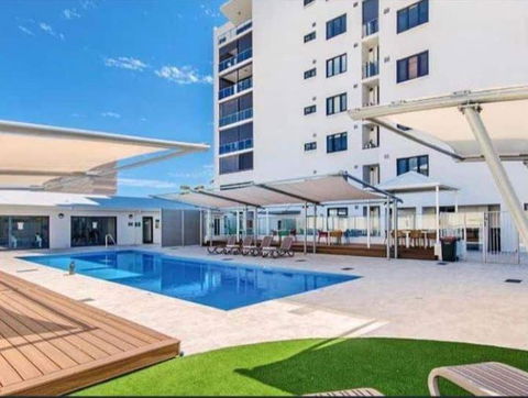 Rockingham Waterfront At Nautilus - Tourism Caloundra 0