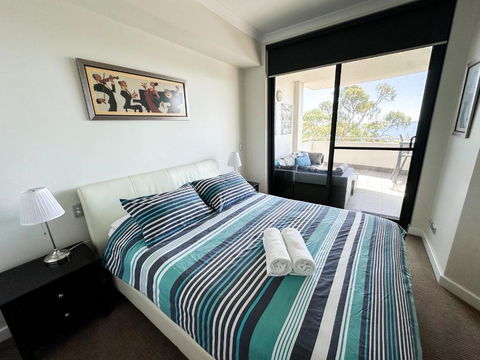Rockingham Waterfront At Nautilus - Tourism Caloundra 2