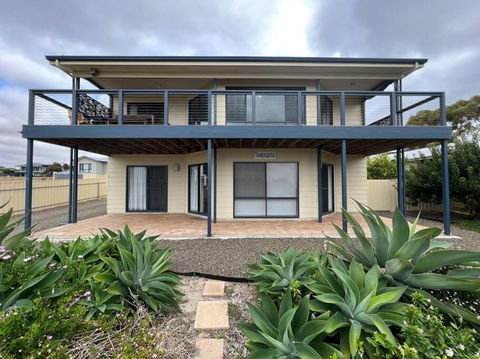 Sandcastle - A Esplanade Place, Stunning Views - Tourism Caloundra 3