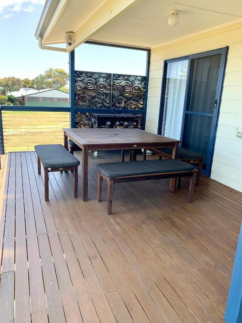 Sandcastle - A Esplanade Place, Stunning Views - Tourism Caloundra 2