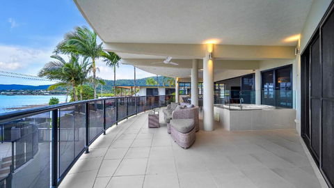 Sandcastle - Tourism Caloundra 2