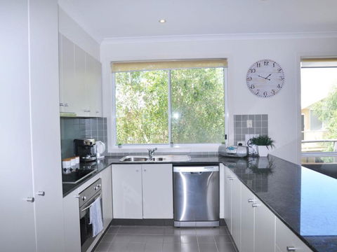Sandpiper 3 - Close To Town And Beach - Tourism Caloundra 3