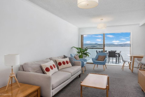 Sandy Bay Waterfront - Tourism Caloundra 0
