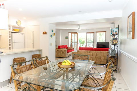 Sandy Beach Resort - Tourism Caloundra 3