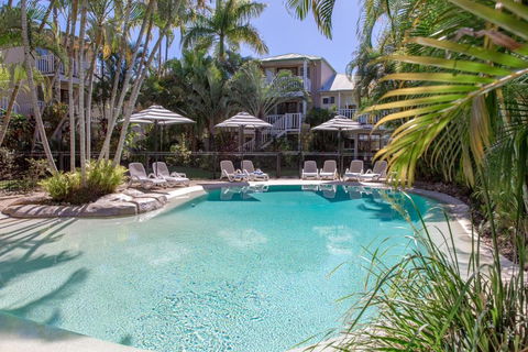 Sandy Beach Resort - Tourism Caloundra 0