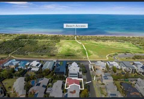 Sandy Bliss Walk To The Beach - Tourism Caloundra 1