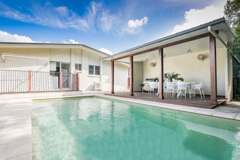 Sandy Burrows - Tourism Caloundra 1
