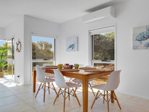 Sandy Cove - Tourism Caloundra 3