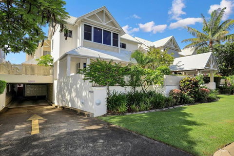Sandy Cove @ Royle Palms - Tourism Caloundra 0