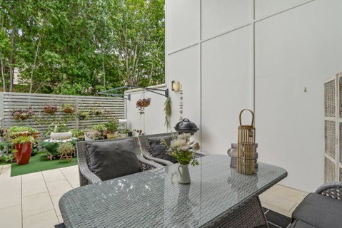 Stunning 3-bedroom Townhouse - Tourism Caloundra 0