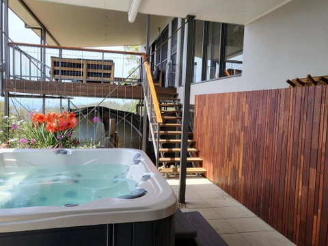 Surrounding Areas Allow You To Do As Little Or As Much As You Like - Tourism Caloundra 1