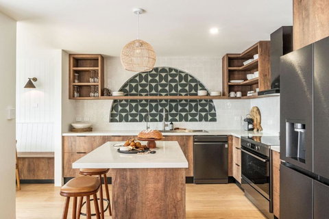 Talinga 2 - Sunset Views - Tourism Caloundra 0