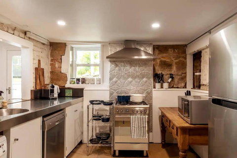 Tamara Cottage Historic Warmth - Tourism Caloundra 2