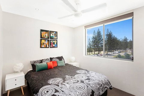Teenamara On Burleigh - Hosted By Burleigh Letting - Tourism Caloundra 3