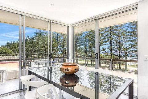 Teenamara On Burleigh - Hosted By Burleigh Letting - Tourism Caloundra 1