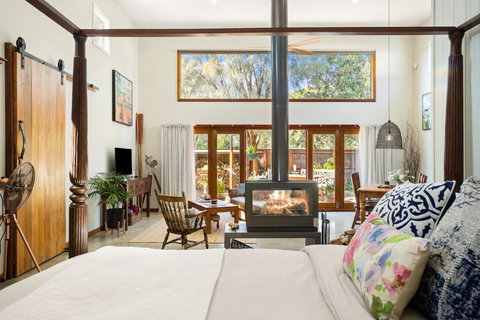 The Ancient Mariner Retreat - Tourism Caloundra 0