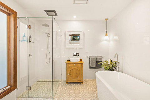 The Ancient Mariner Retreat - Tourism Caloundra 3