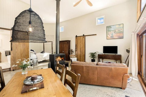 The Ancient Mariner Retreat - Tourism Caloundra 2