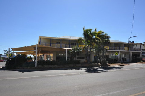 The Australian Hotel Motel - Tourism Caloundra 2